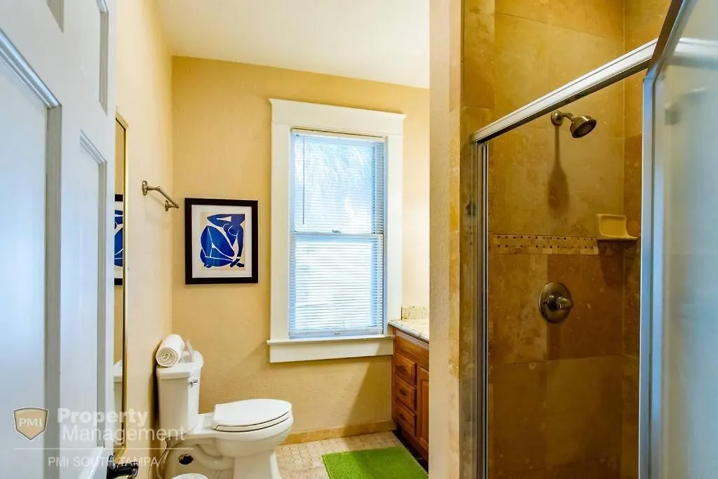 Dead Poets Society- U Of Tampa Flat In N Hyde Park Appartement