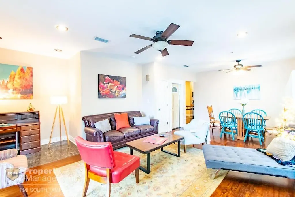 Dead Poets Society- U Of Tampa Flat In N Hyde Park Appartement